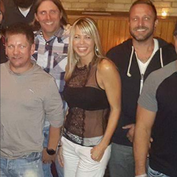 Meet your posher - Picture 3 of 4